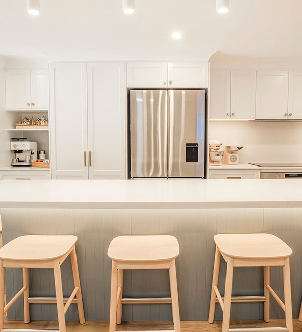 Premium kitchen remodel in Canberra with contemporary design, quality finishes and spacious layout